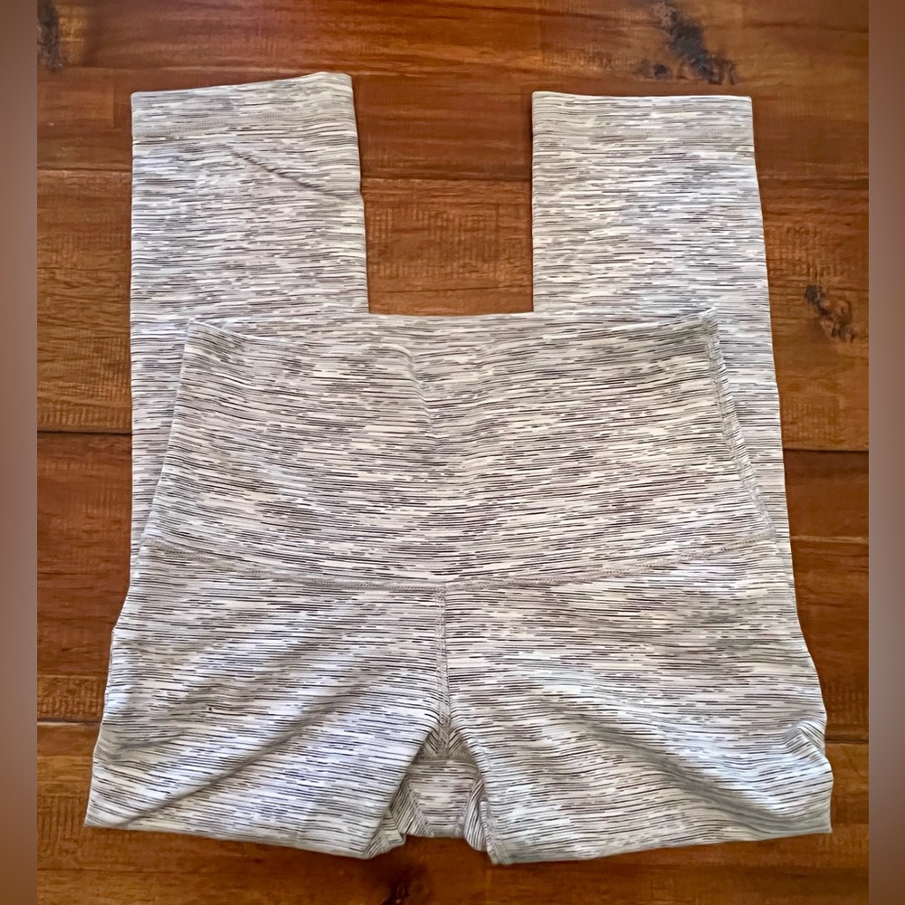 Lululemon | Wunder Under Crop (Hi-Rise) - Picture 4 of 7